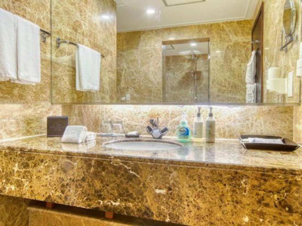 Qingdao Blue Horizon Hotel Laoshan Extérieur photo