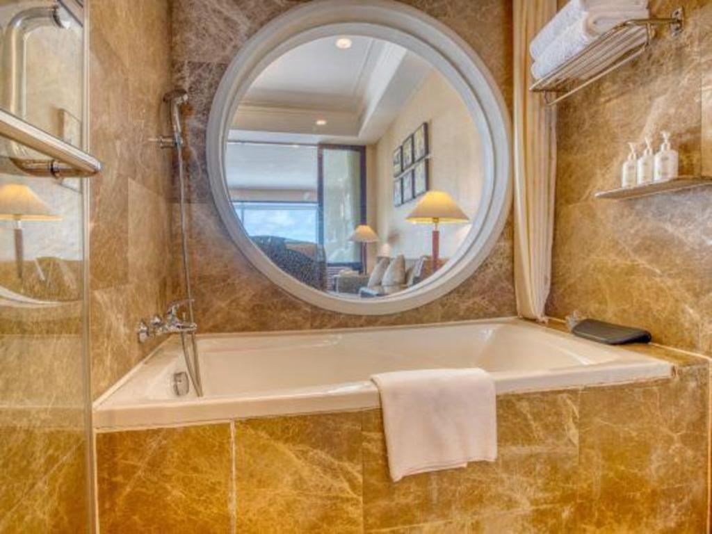 Qingdao Blue Horizon Hotel Laoshan Extérieur photo