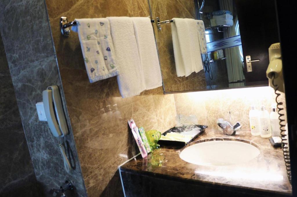 Qingdao Blue Horizon Hotel Laoshan Extérieur photo